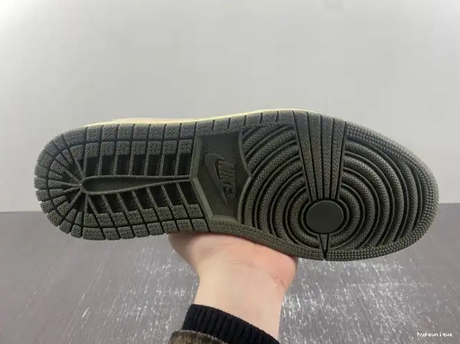 HYPE DM7866-002 OLIVE' JORDAN OG AIR 1 SP TRAVIS LOW 'BLACK X SCOTT 0325